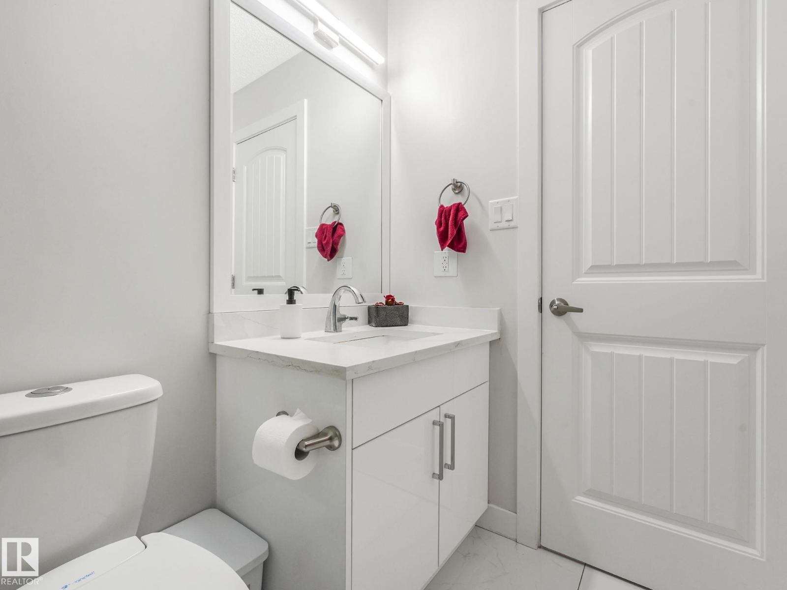 Photo 16 of 1704 53 St Nw, Edmonton AB