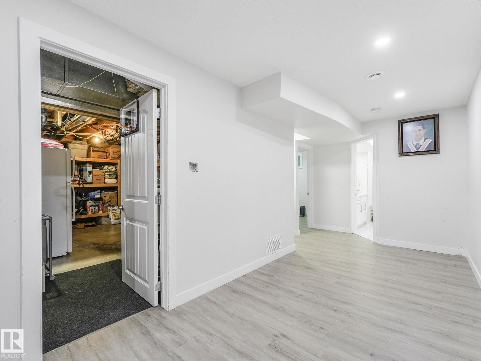 Photo 58 of 1704 53 St Nw, Edmonton AB