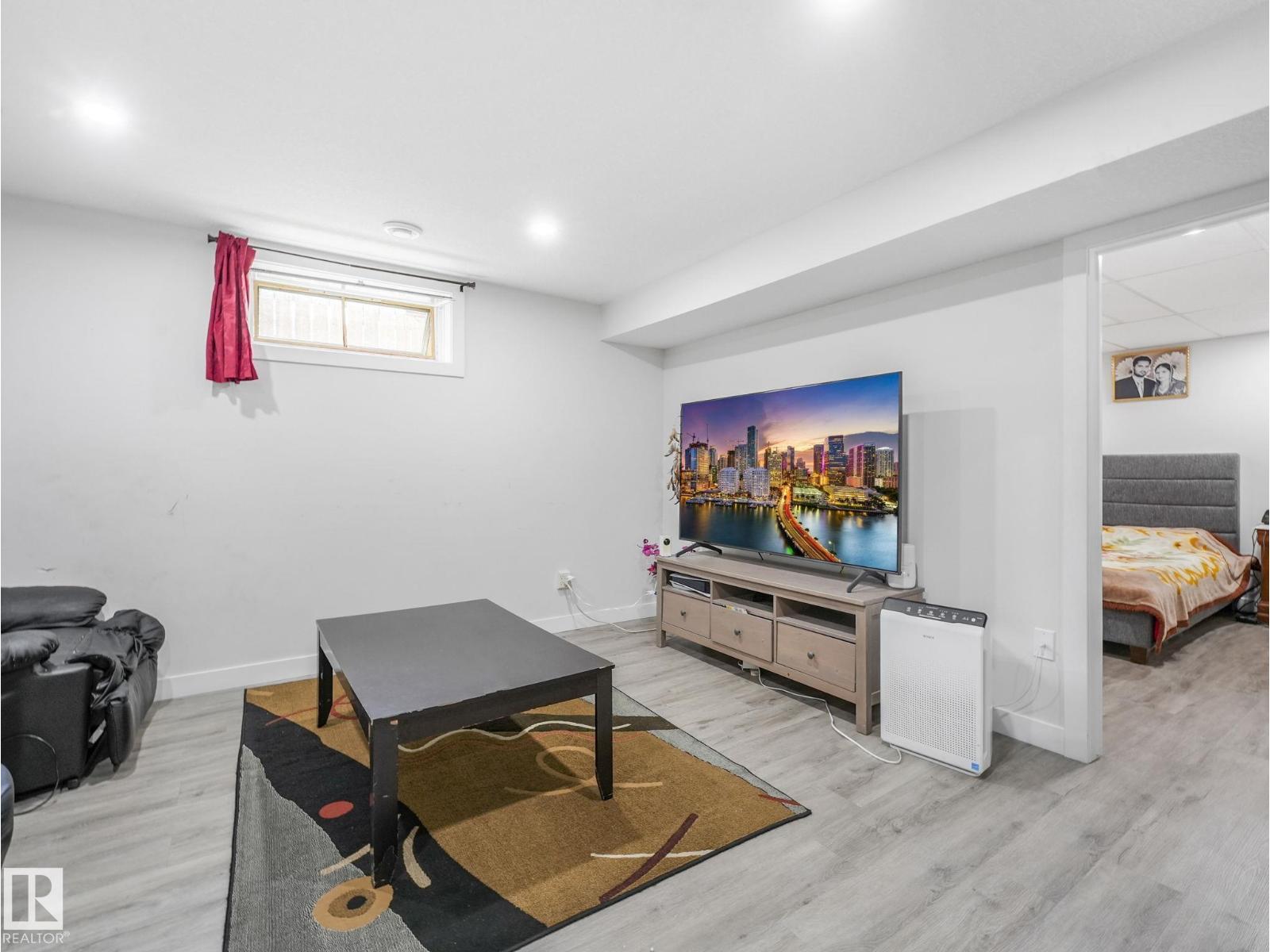 Photo 71 of 1704 53 St Nw, Edmonton AB