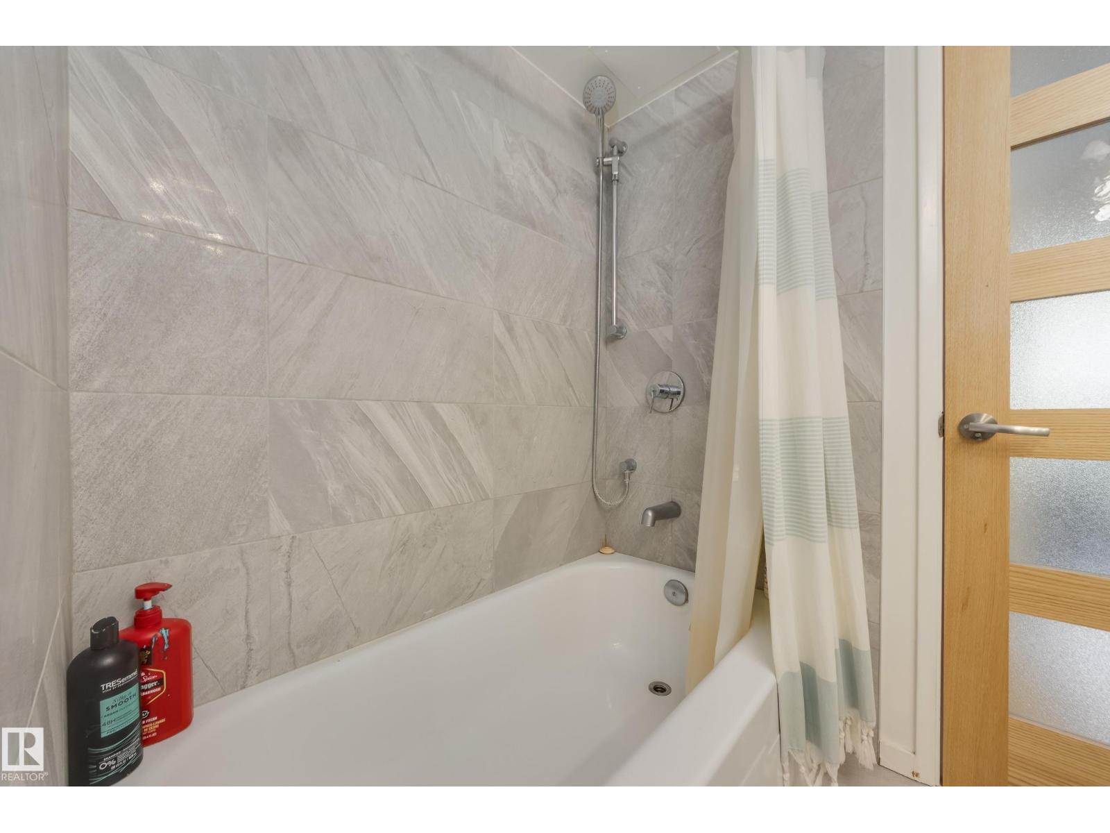 Photo 7 of 504 9909 110 St Nw, Edmonton AB