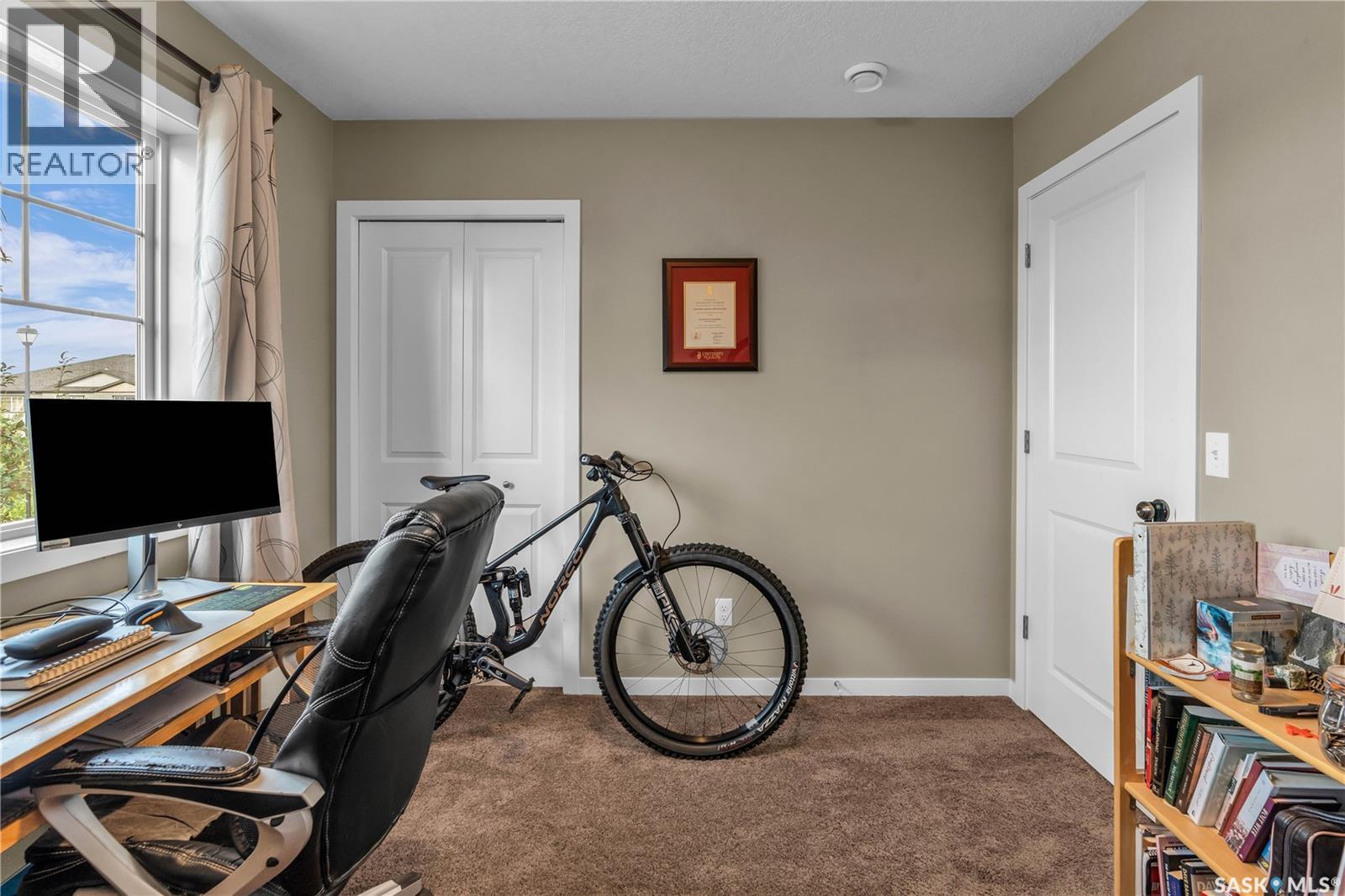 Photo 8 of 170 5079 James Hill Road, Regina SK