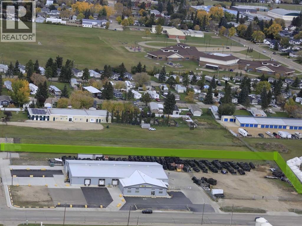 Photo 4 of 4720 40 Avenue, Wetaskiwin AB