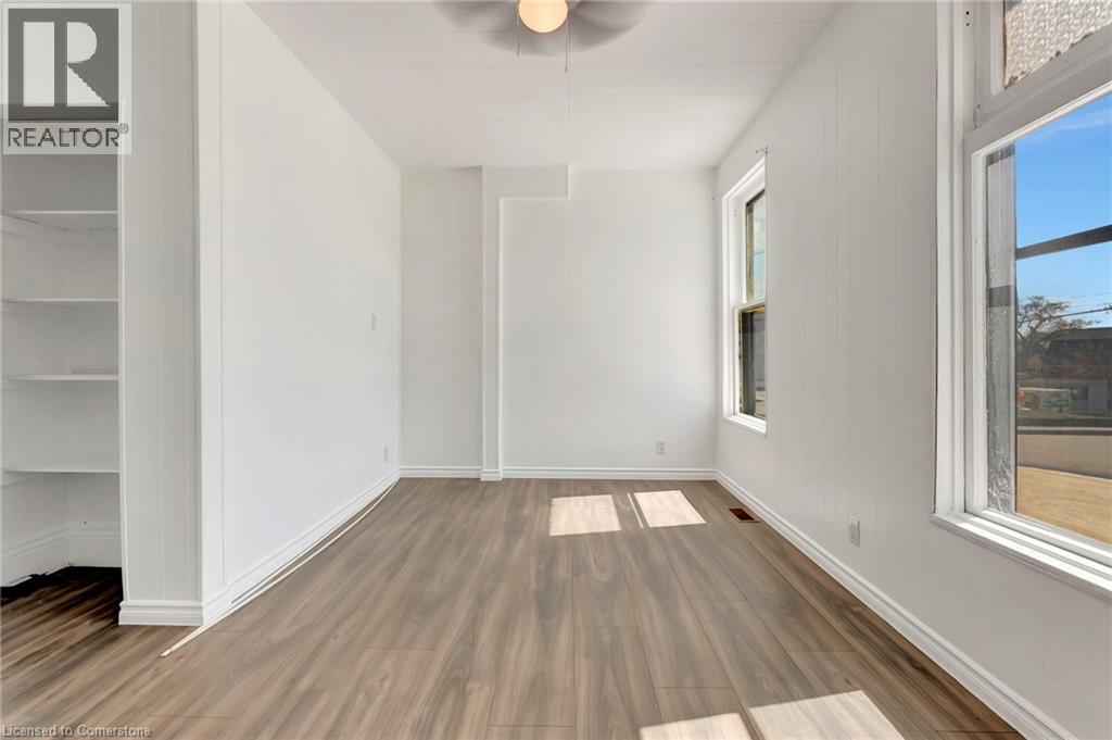 Photo 10 of 893 Barton Street E, Hamilton ON