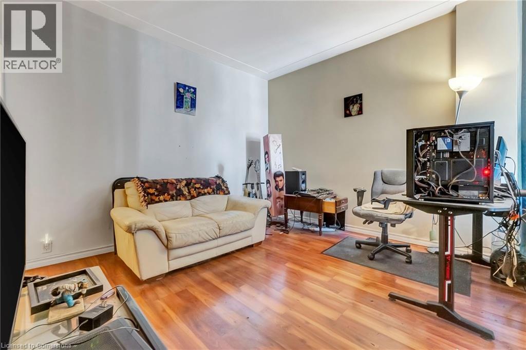Photo 31 of 893 Barton Street E, Hamilton ON