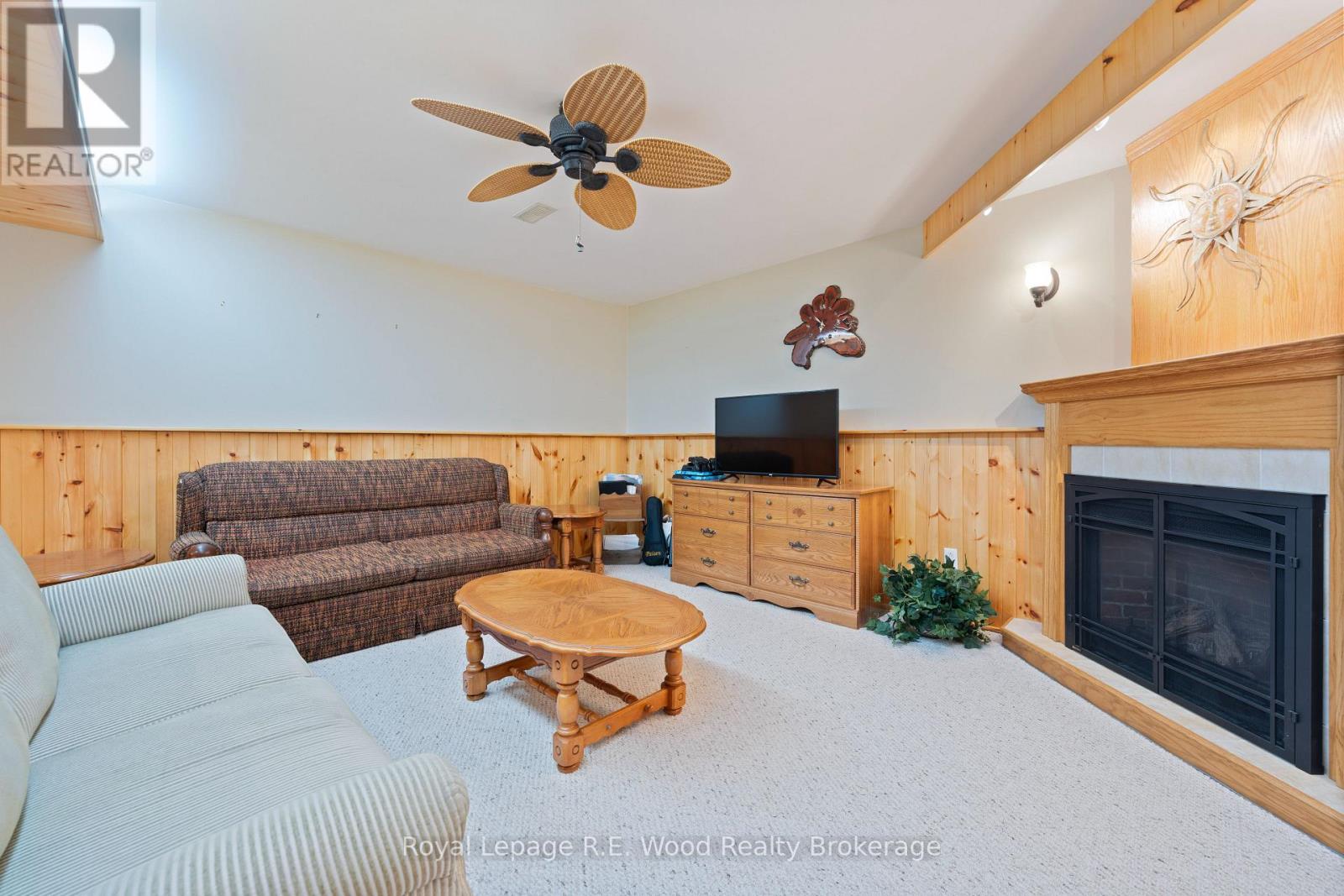 Photo 19 of 39 South Drive, Norfolk ON