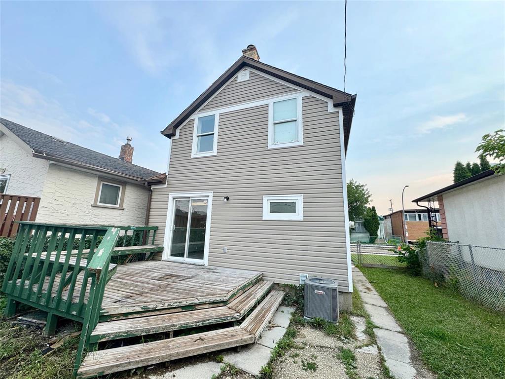 Photo 31 of 1610 Elgin Avenue W, Winnipeg MB