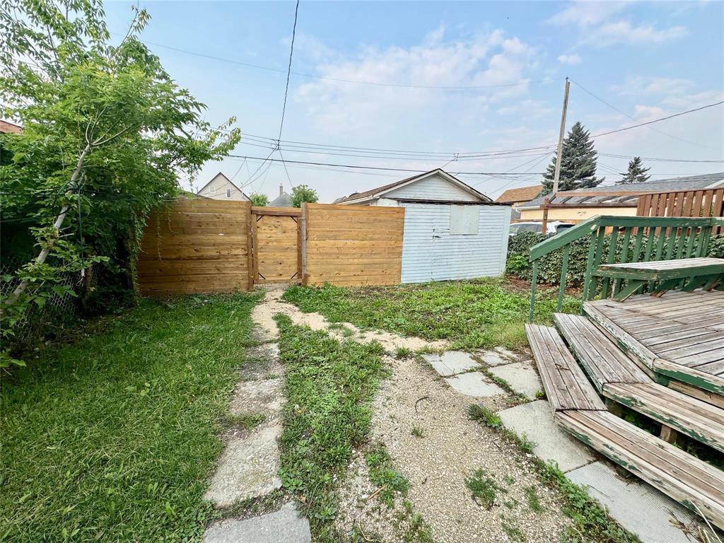 Photo 29 of 1610 Elgin Avenue W, Winnipeg MB