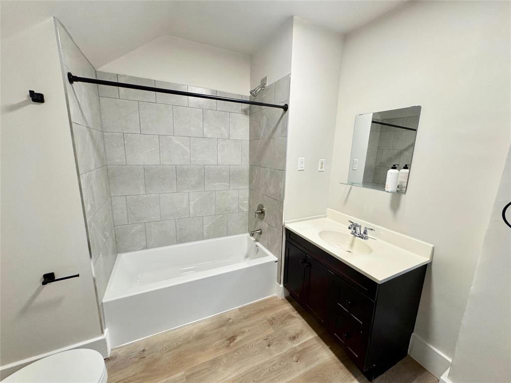Photo 18 of 1610 Elgin Avenue W, Winnipeg MB