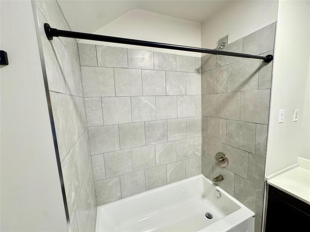 Photo 19 of 1610 Elgin Avenue W, Winnipeg MB