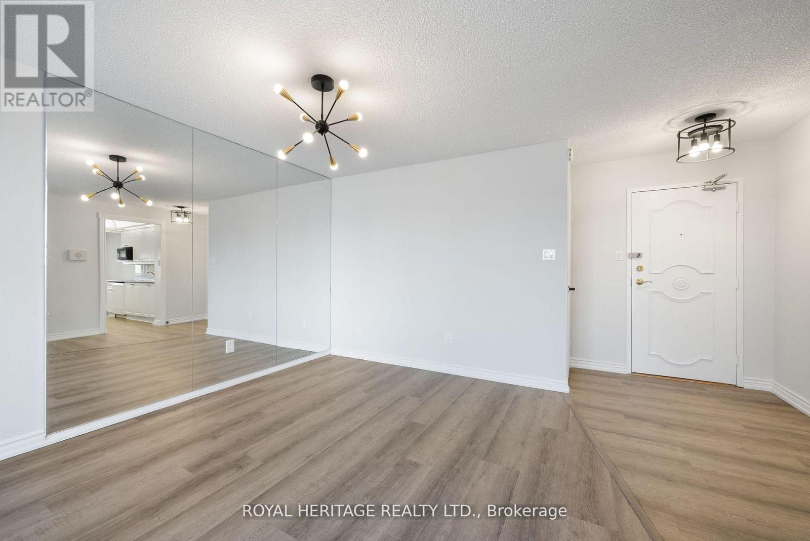 Photo 1 of 1207 3151 Bridletowne Circle, Toronto ON