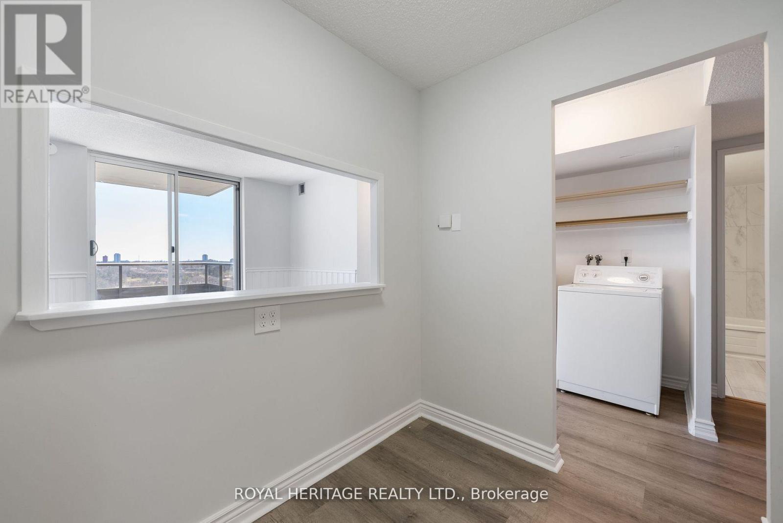 Photo 2 of 1207 3151 Bridletowne Circle, Toronto ON