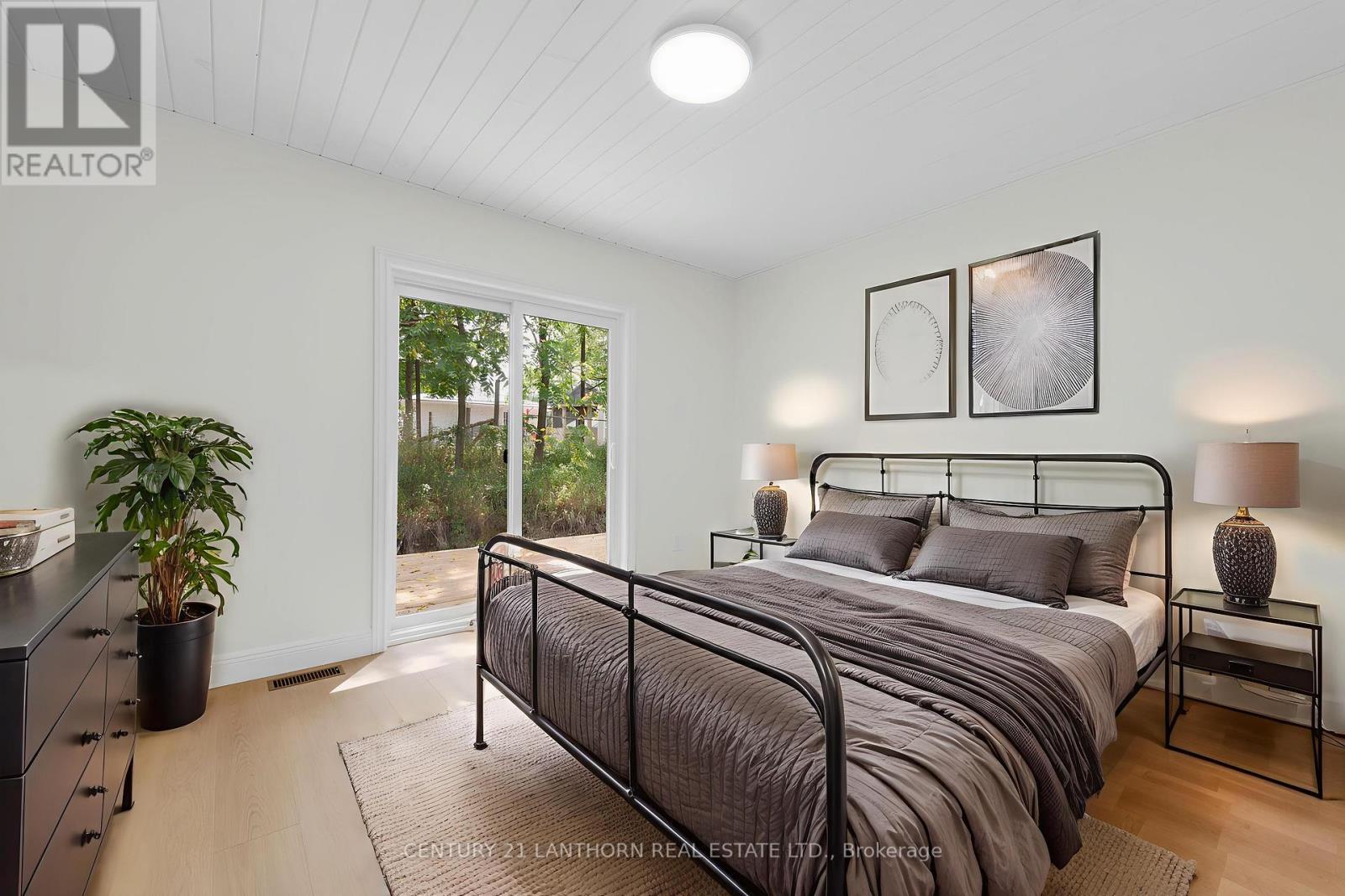 Photo 3 of 91 Duncan Street, Centre Hastings ON