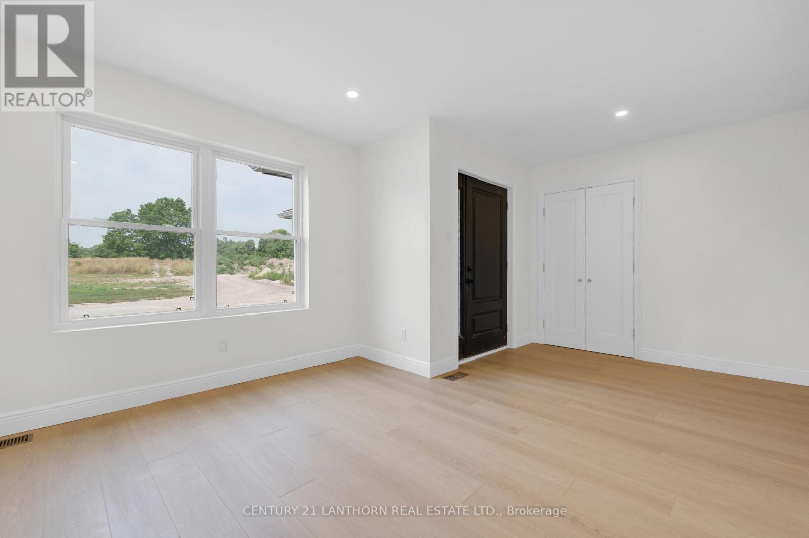 Photo 31 of 91 Duncan Street, Centre Hastings ON