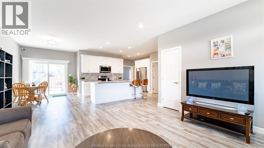 Photo 20 of 224 Moonstone Crescent, Chatham ON