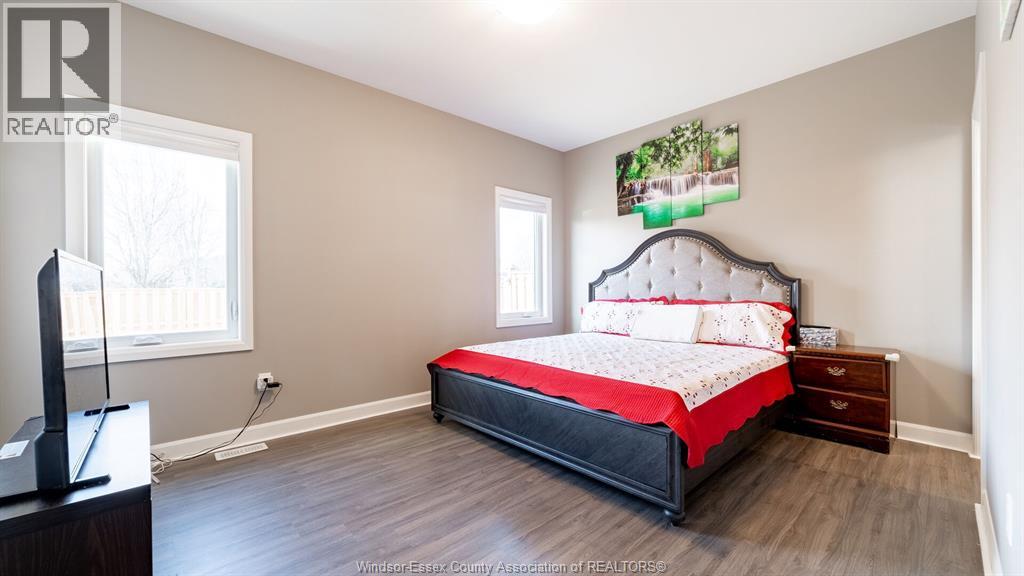 Photo 17 of 224 Moonstone Crescent, Chatham ON