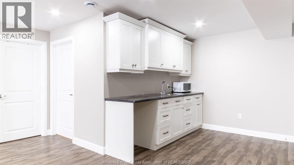 Photo 2 of 224 Moonstone Crescent, Chatham ON