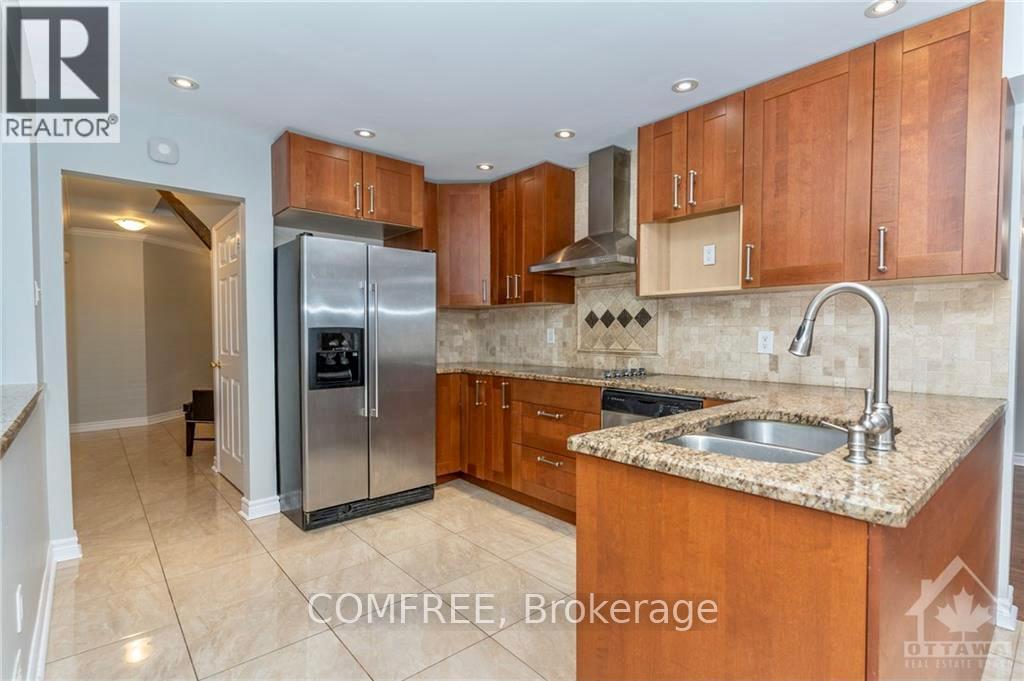 152 TWYFORD STREET - 10