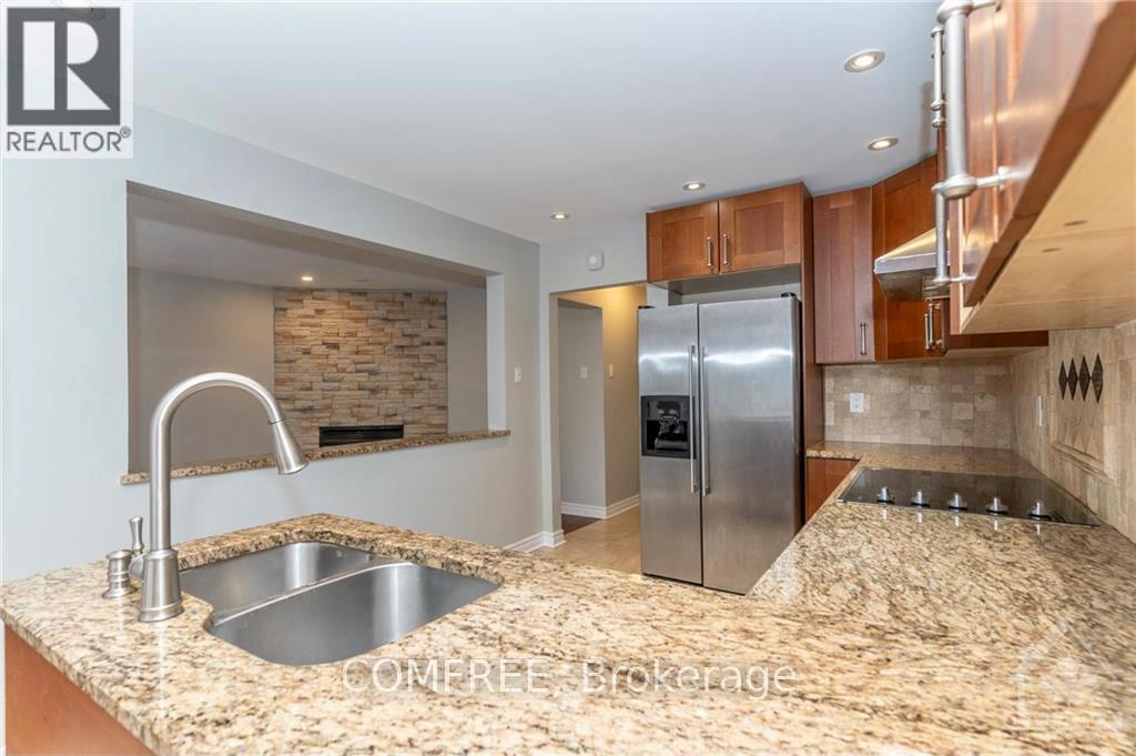 Photo 3 of 152 Twyford Street, Ottawa ON