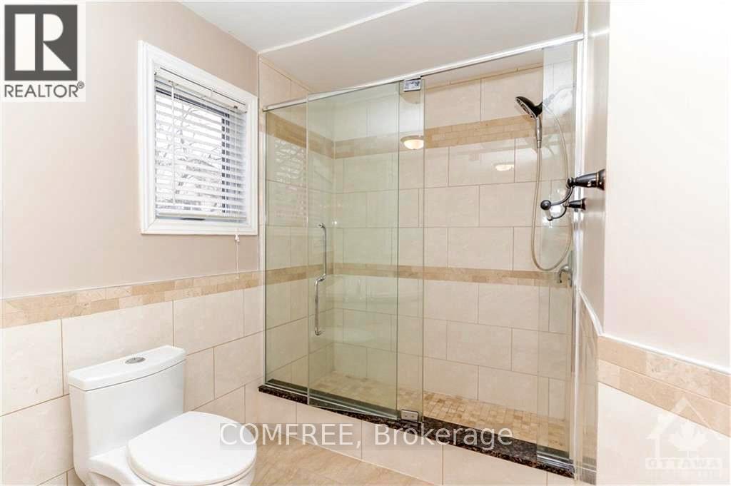 Photo 18 of 152 Twyford Street, Ottawa ON