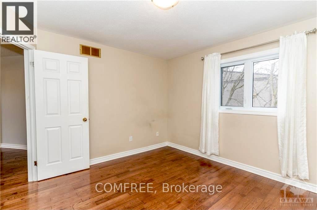 Photo 22 of 152 Twyford Street, Ottawa ON