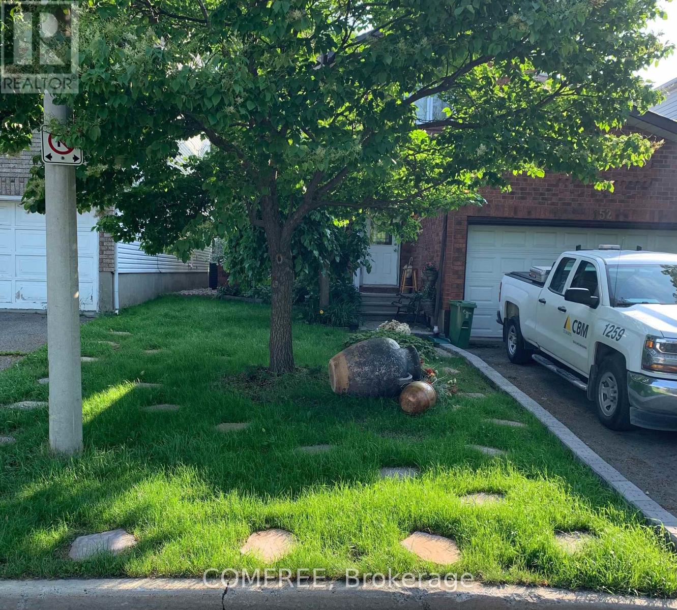 Photo 37 of 152 Twyford Street, Ottawa ON