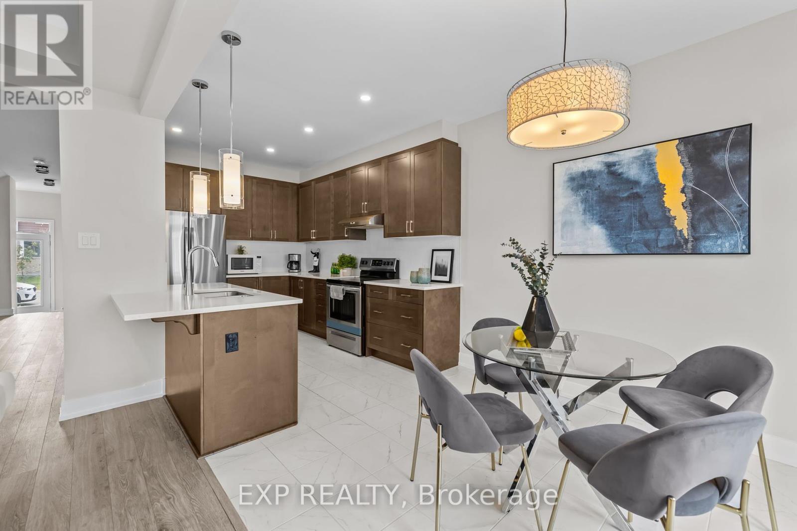 Photo 3 of 288 Billrian Crescent, Ottawa ON