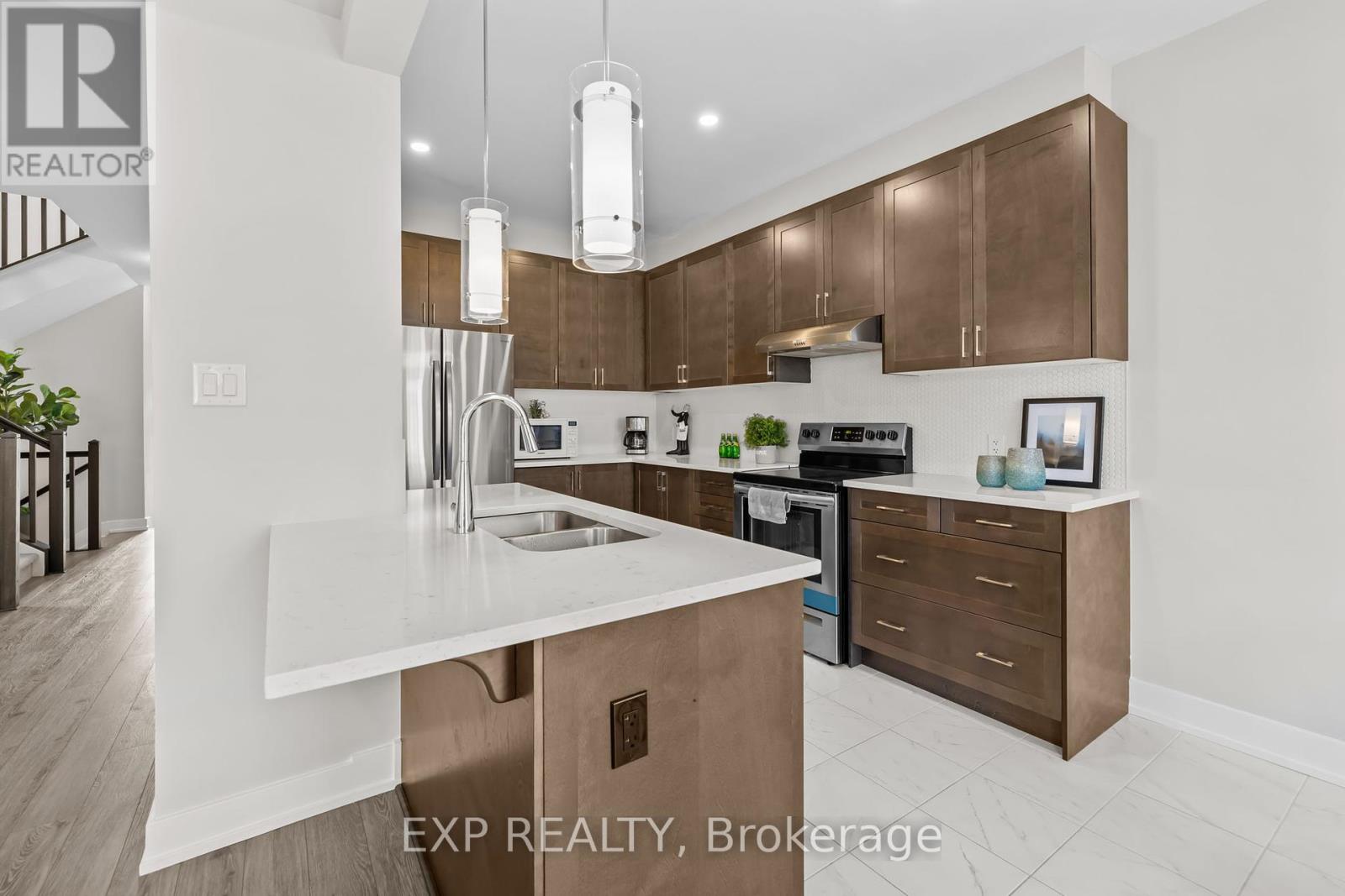 Photo 23 of 288 Billrian Crescent, Ottawa ON