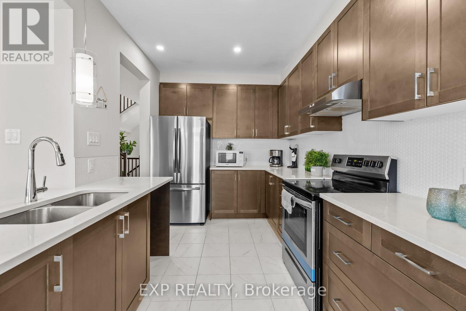 Photo 33 of 288 Billrian Crescent, Ottawa ON