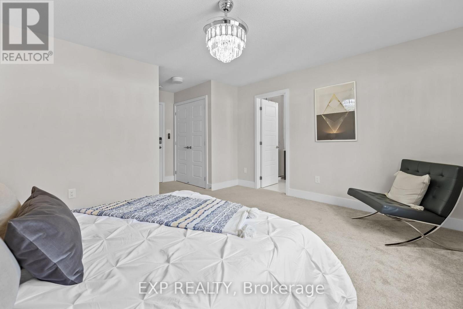 Photo 6 of 288 Billrian Crescent, Ottawa ON