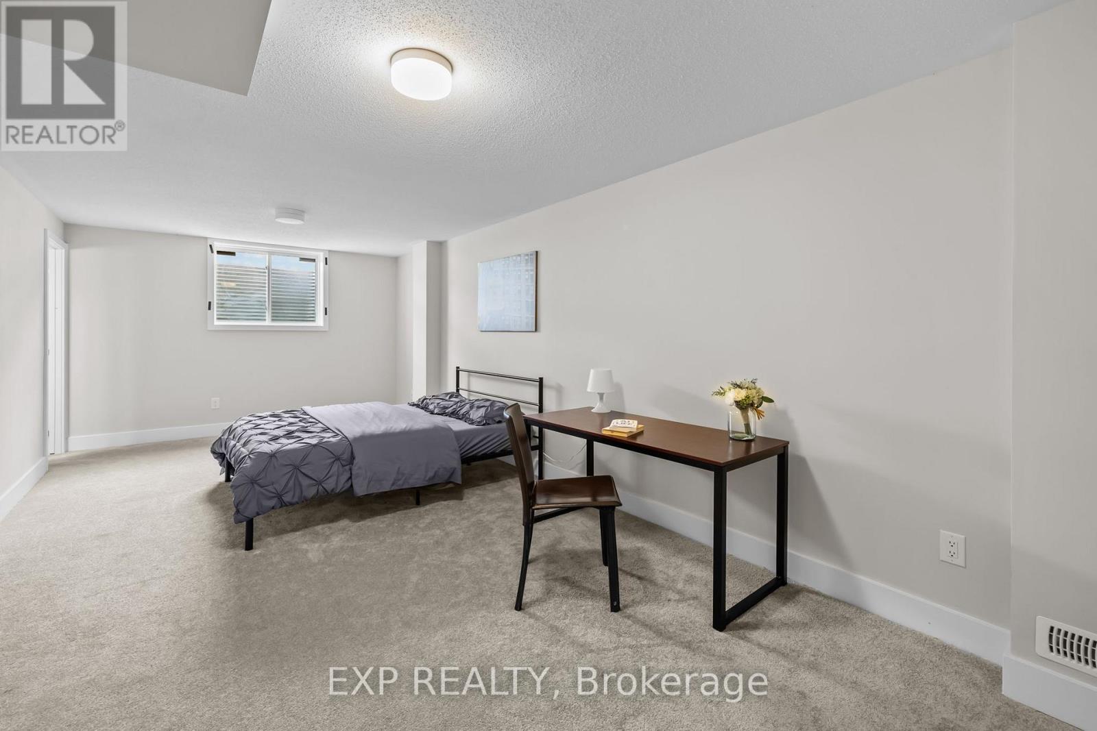 Photo 16 of 288 Billrian Crescent, Ottawa ON