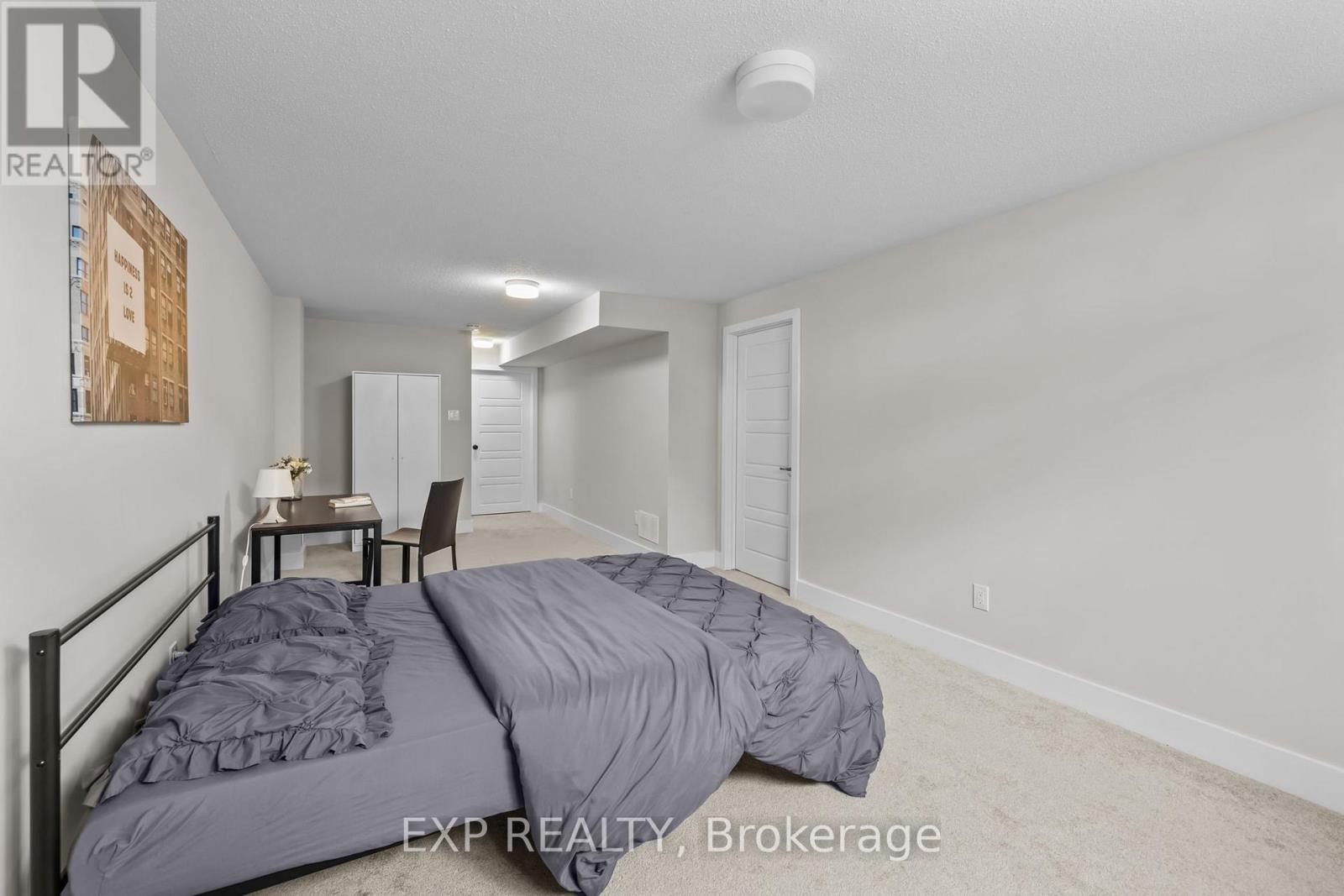 Photo 14 of 288 Billrian Crescent, Ottawa ON