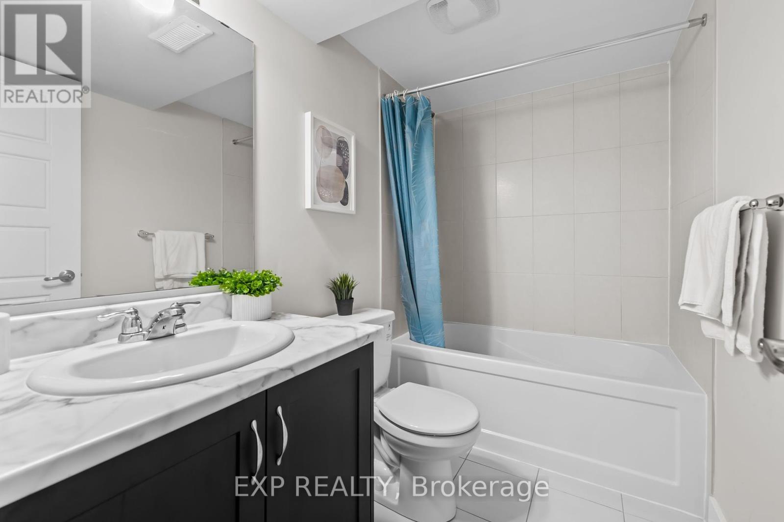 Photo 4 of 288 Billrian Crescent, Ottawa ON