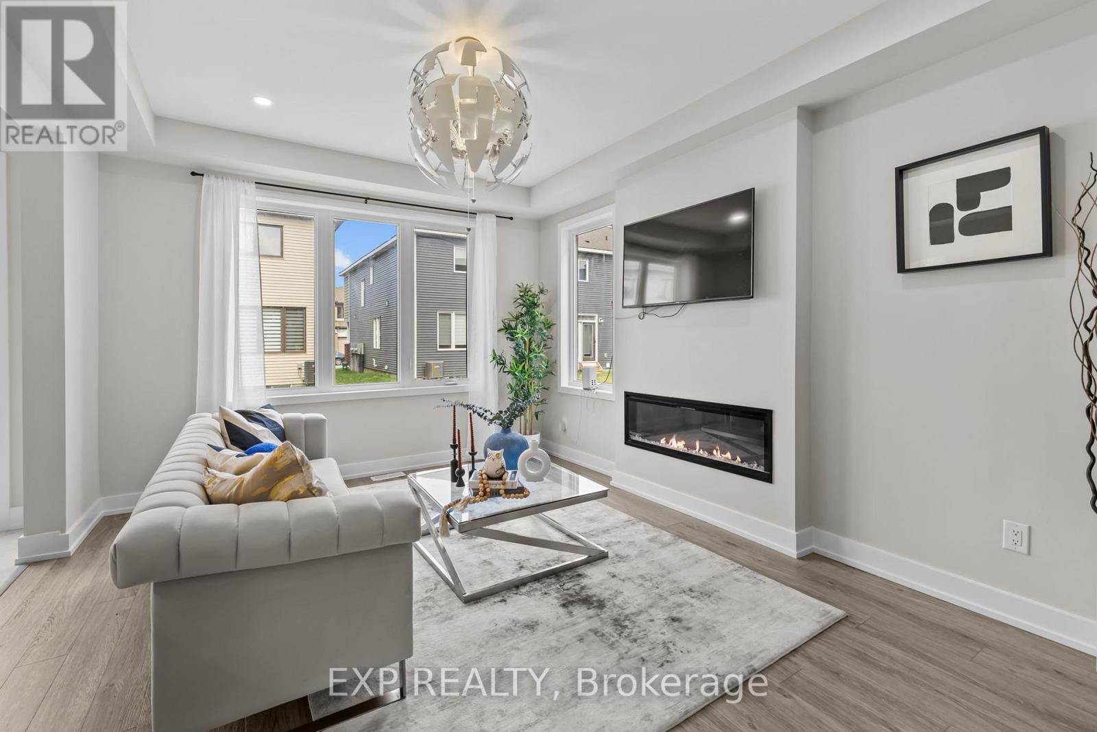 Photo 15 of 288 Billrian Crescent, Ottawa ON