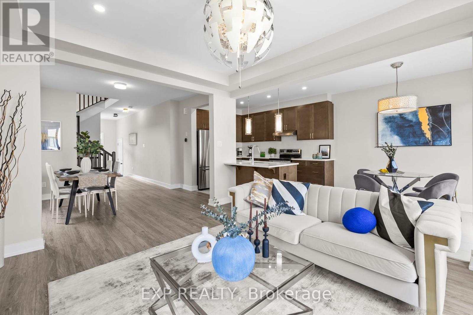 Photo 12 of 288 Billrian Crescent, Ottawa ON