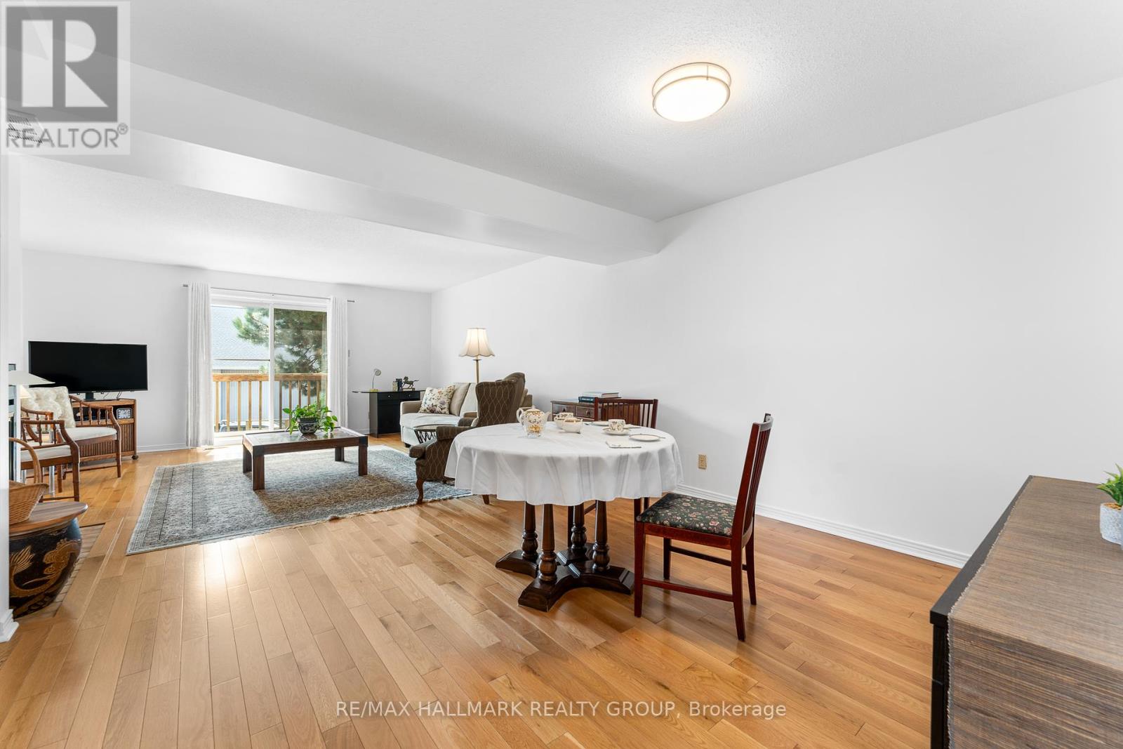 Photo 12 of 1916 Russell Road, Ottawa ON