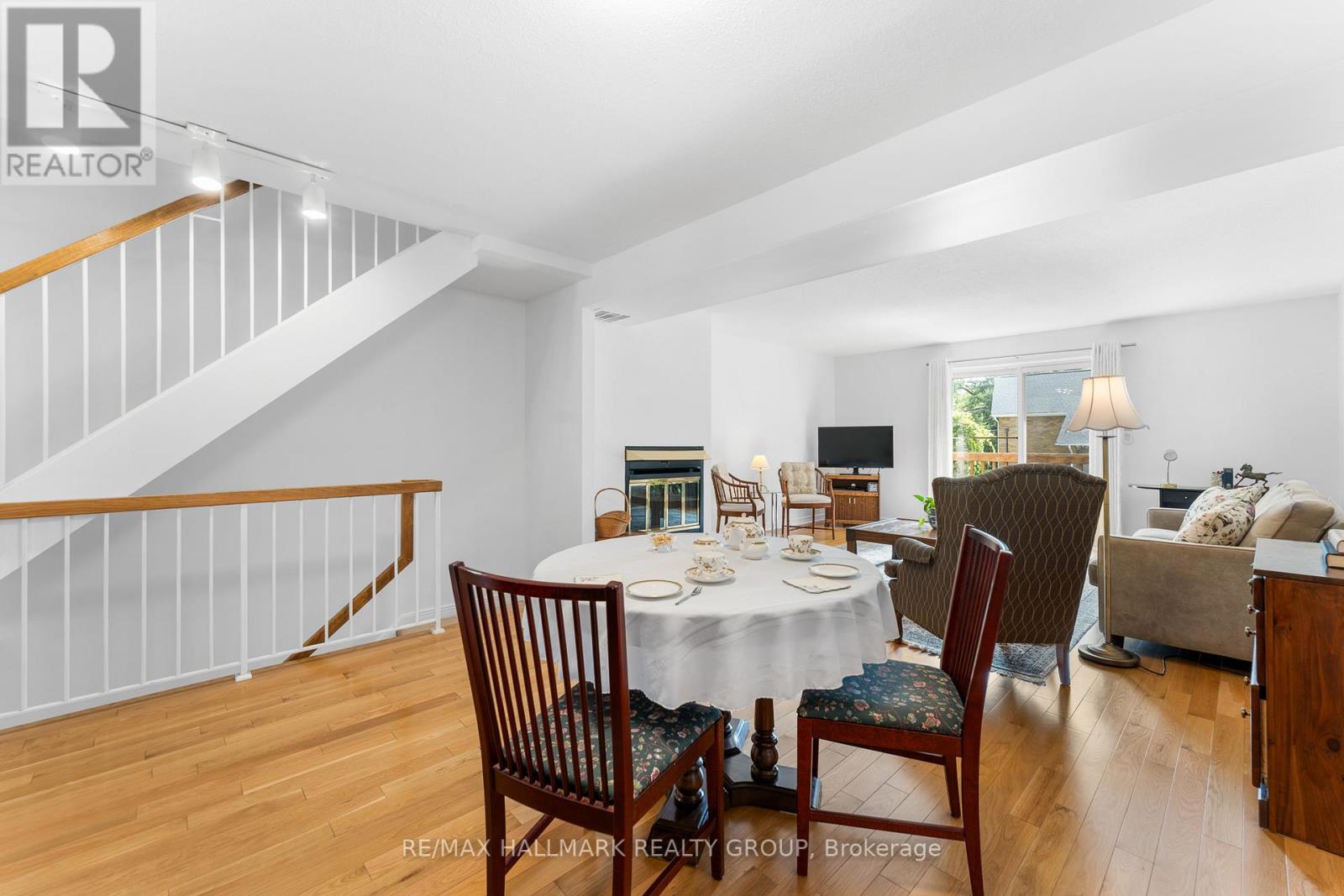 Photo 13 of 1916 Russell Road, Ottawa ON