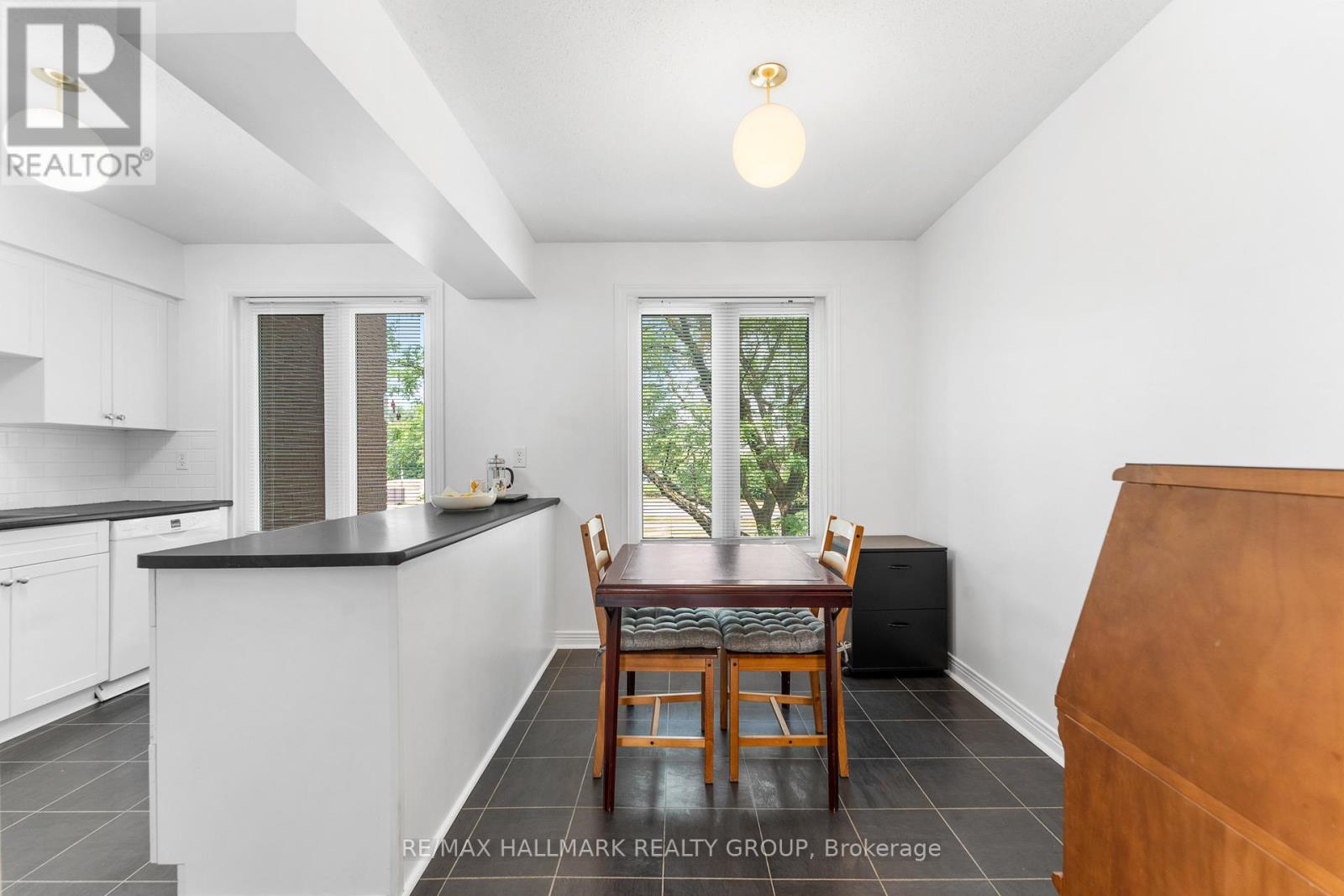 Photo 15 of 1916 Russell Road, Ottawa ON