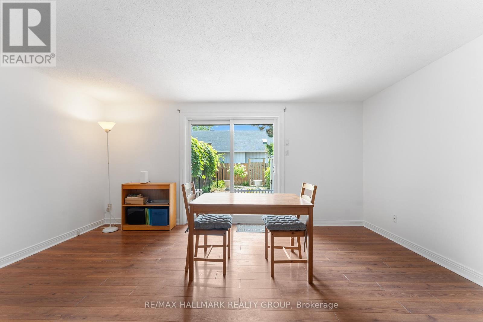 Photo 6 of 1916 Russell Road, Ottawa ON