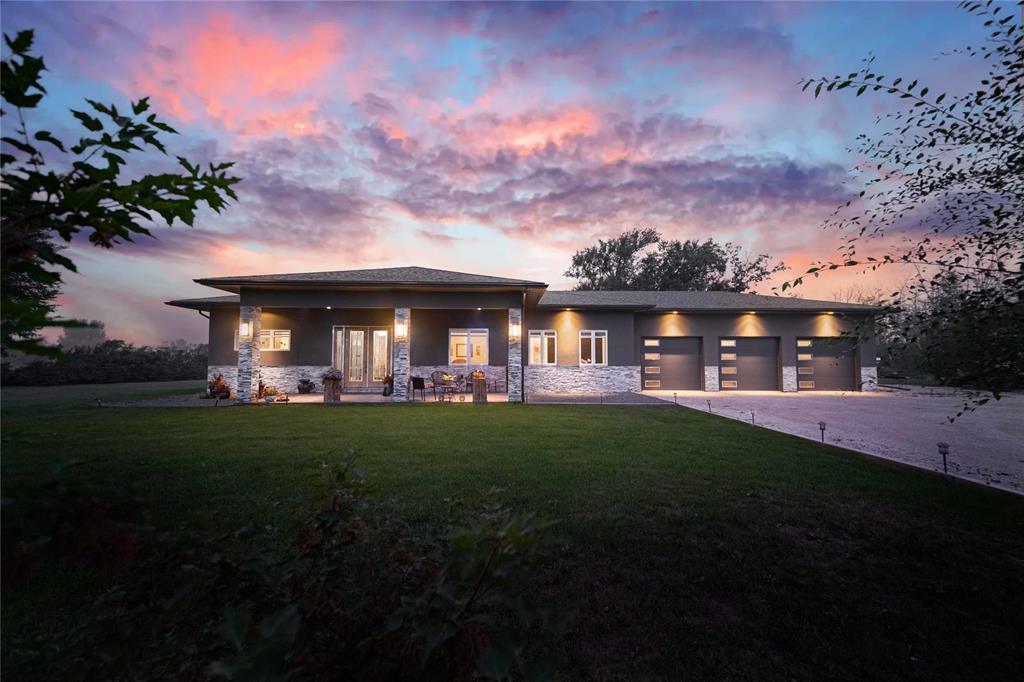 Photo 1 of 49074 Mun 22 E Road, Ile Des Chenes MB
