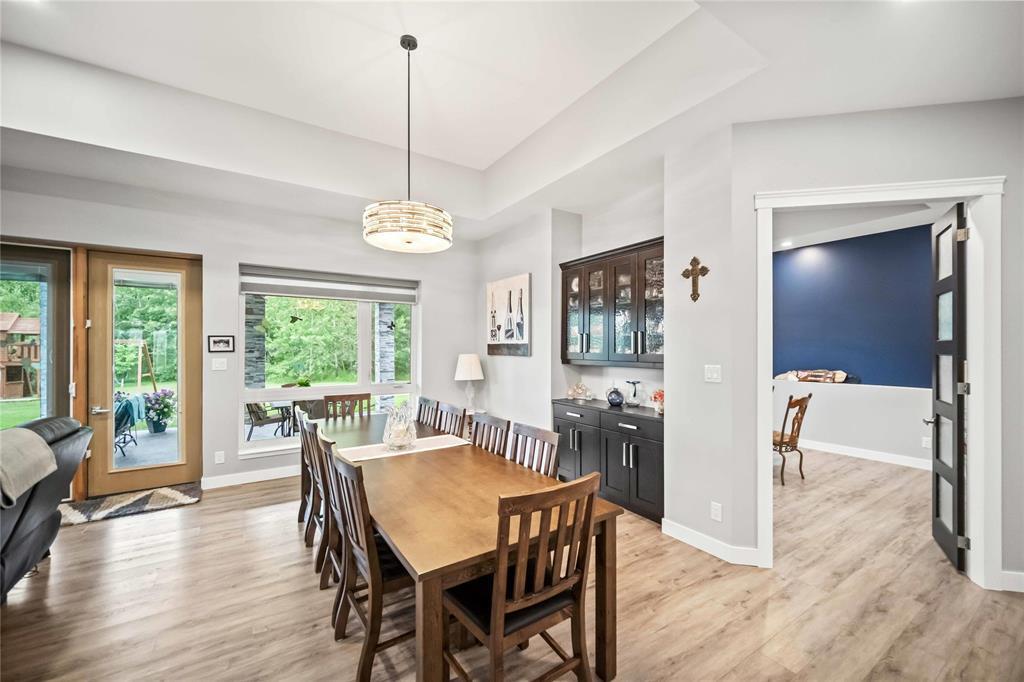 Photo 19 of 49074 Mun 22 E Road, Ile Des Chenes MB