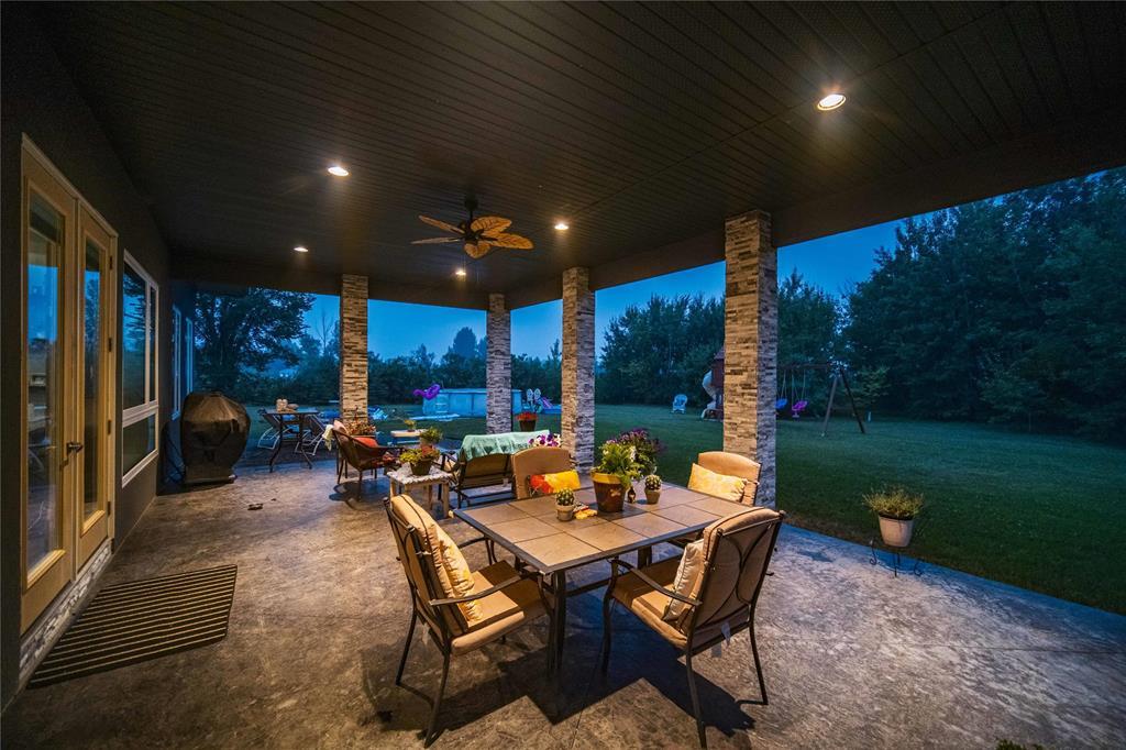 Photo 36 of 49074 Mun 22 E Road, Ile Des Chenes MB