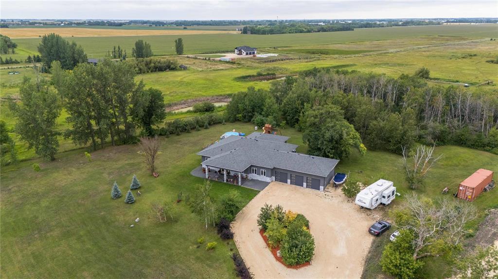 Photo 44 of 49074 Mun 22 E Road, Ile Des Chenes MB