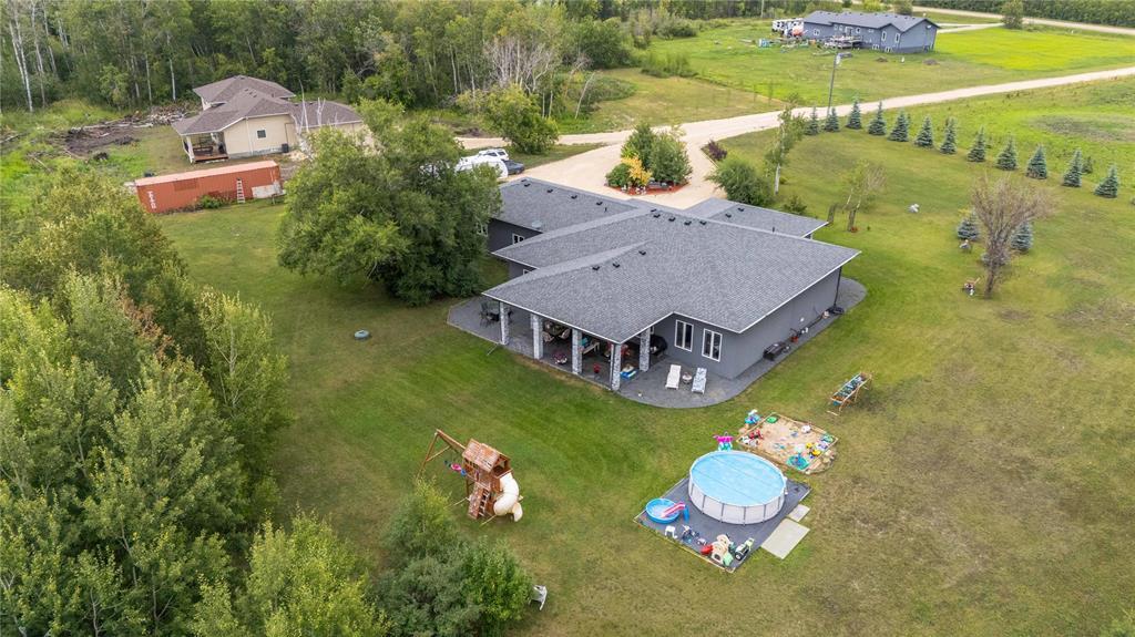 Photo 49 of 49074 Mun 22 E Road, Ile Des Chenes MB