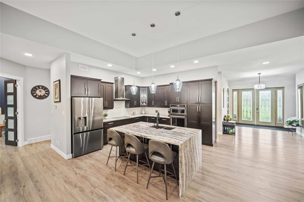 Photo 6 of 49074 Mun 22 E Road, Ile Des Chenes MB