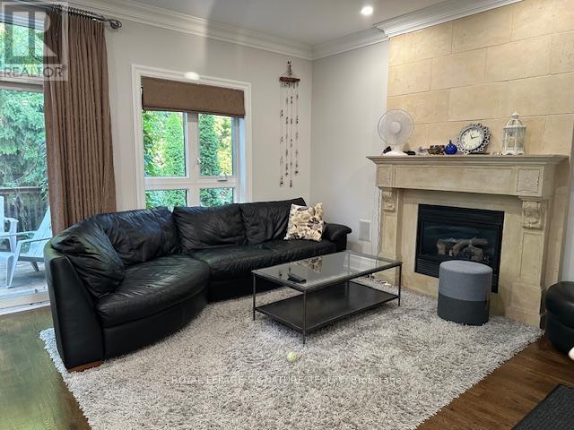 Photo 3 of 53 Walder Avenue, Toronto ON