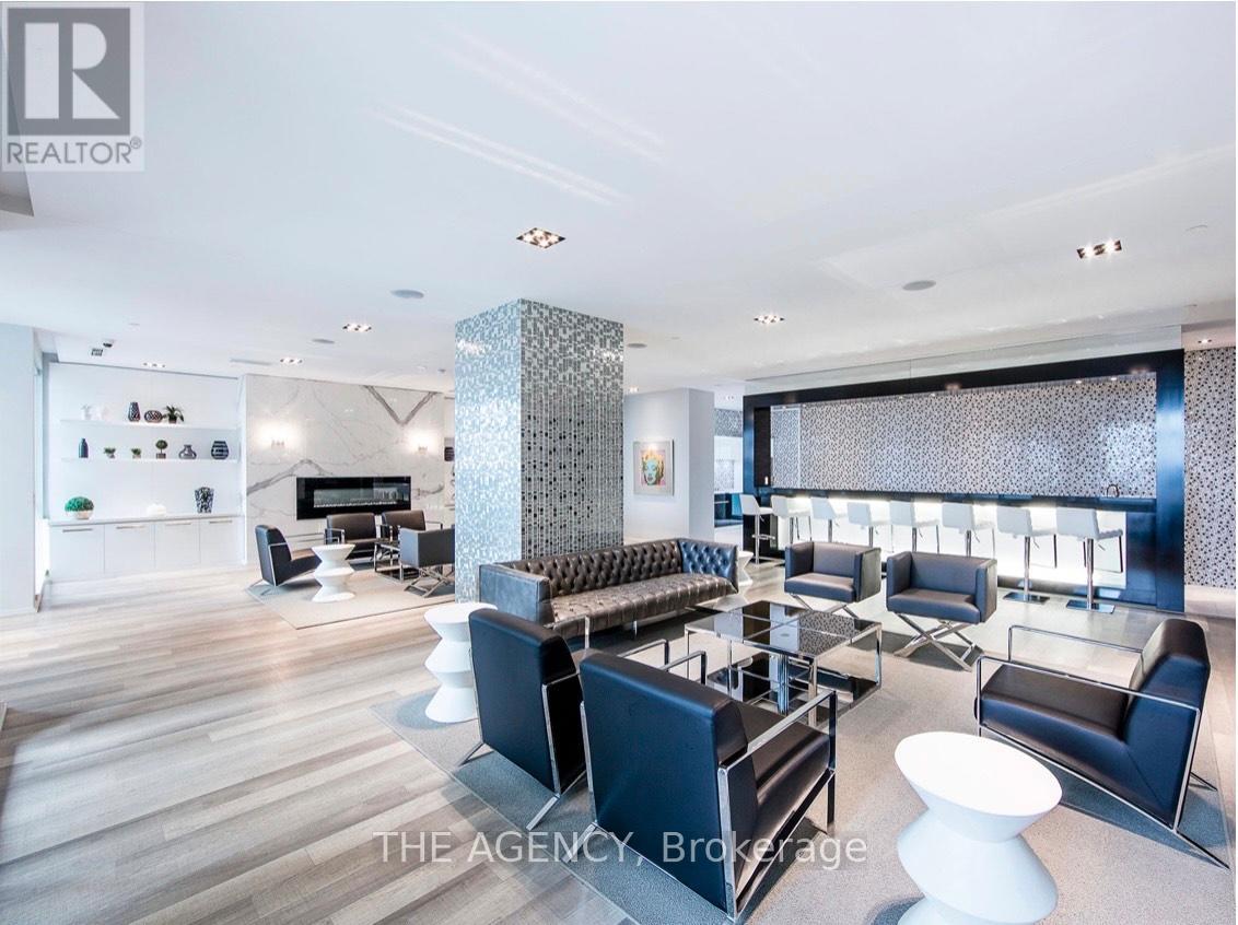 Photo 14 of 3309 56 Annie Craig Drive, Toronto ON