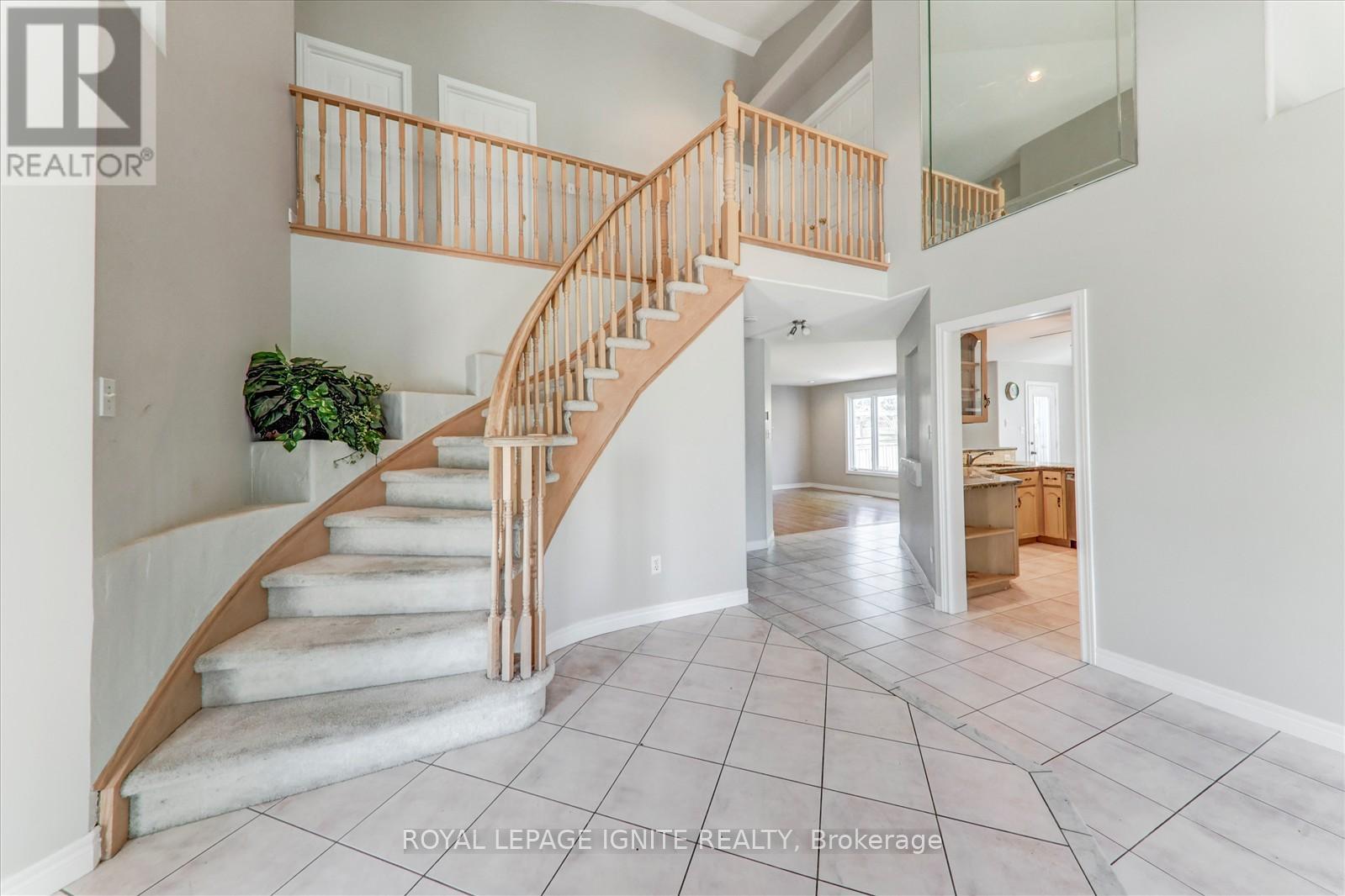 Photo 45 of 79 Gatestone Drive, Hamilton ON