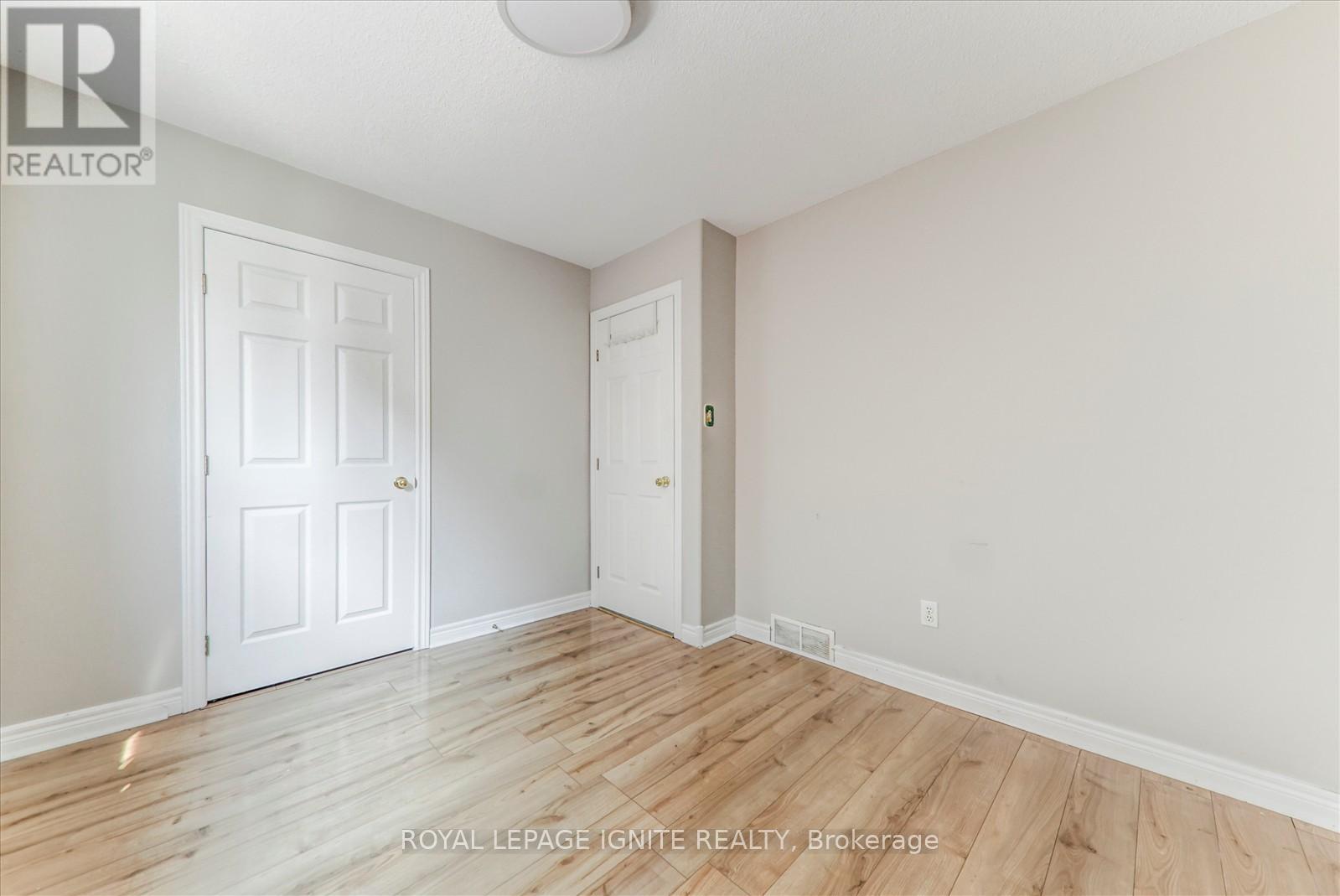 Photo 13 of 79 Gatestone Drive, Hamilton ON