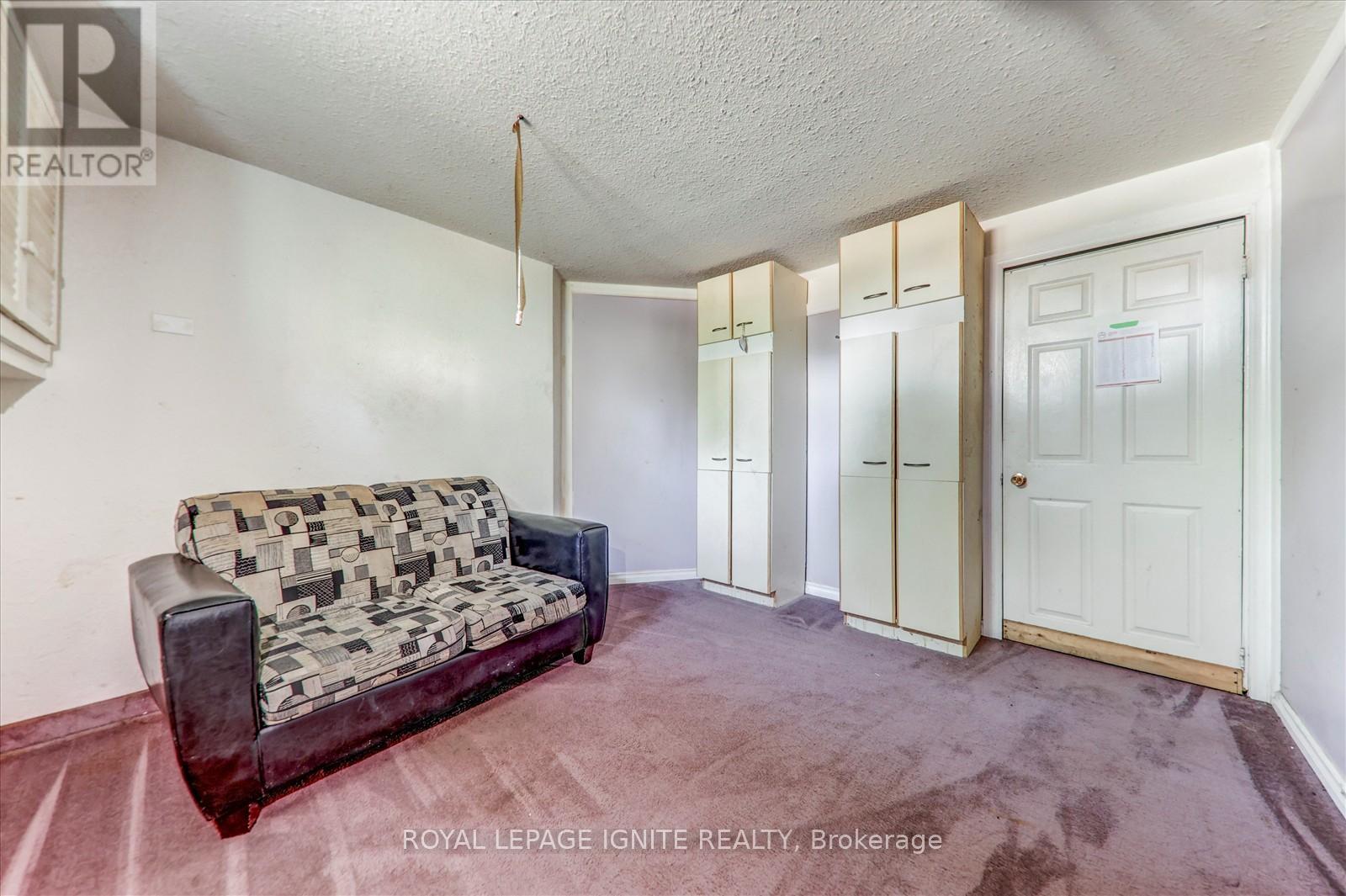 Photo 37 of 79 Gatestone Drive, Hamilton ON