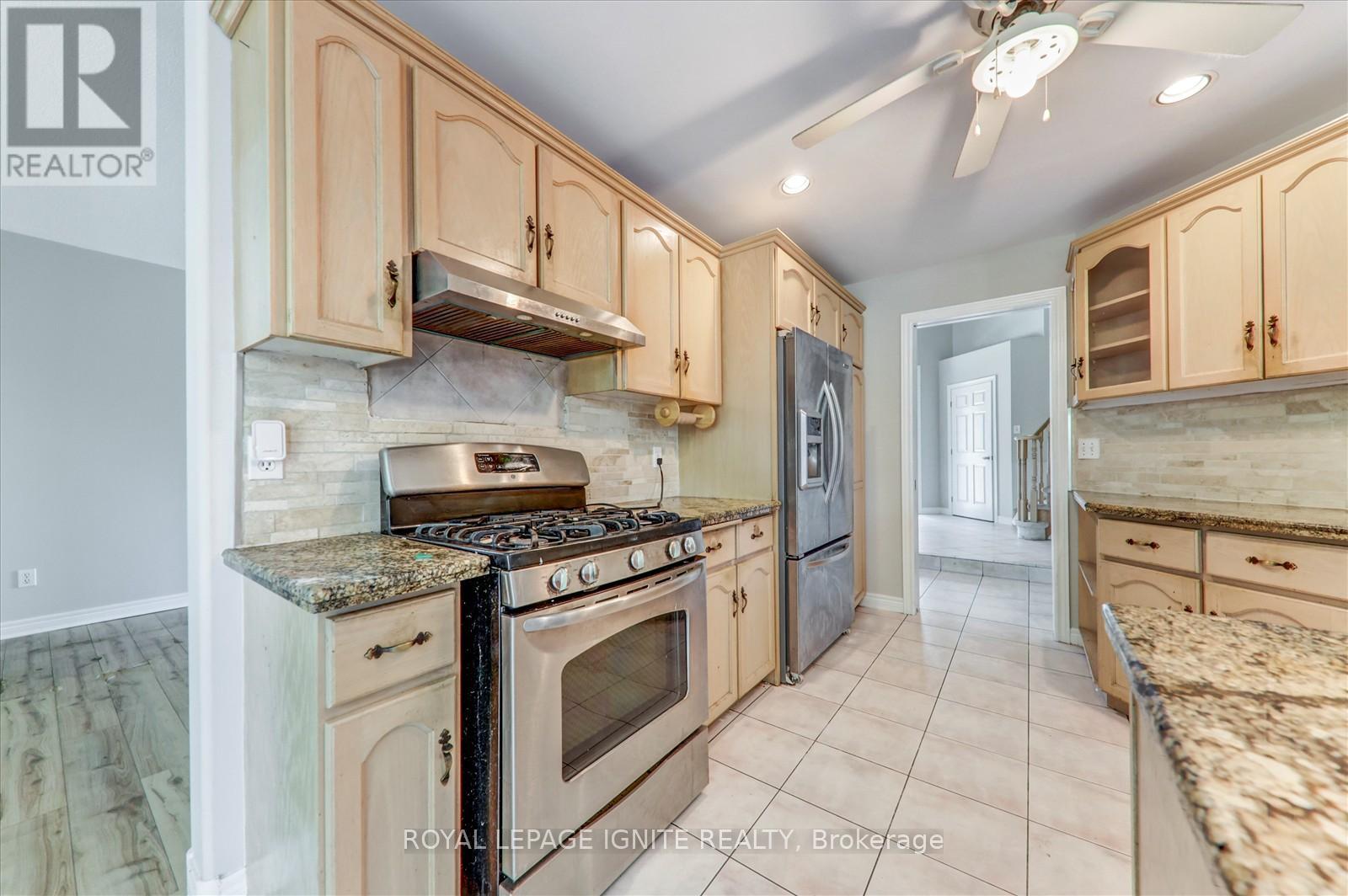 Photo 20 of 79 Gatestone Drive, Hamilton ON